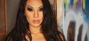 Hawaii Hookers Porn - I was a horrible hooker: Schoolgirl outfits, wealthy execs and Hawaii â€” Asa  Akira remembers her two escort experiences | Salon.com