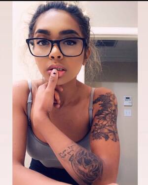 Indonesian American Porn - Showing all Indonesian American slut Michelle - Porn - EroMe