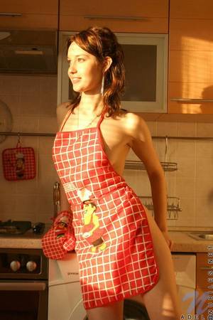 naked girl in apron - Seductive girls in aprons - 06