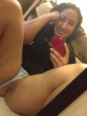 hispanic nude selfies - Sexting pics from a horny Latina wife