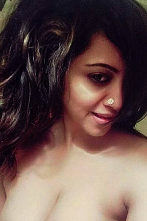 big boss nudes - Arshi Khan shares a semi nude picture