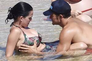 Cap Katy Perry Porn - More naked Orlando Bloom and Katy Perry pictures released as pair GROPE,  drink and snog on saucy holiday - Mirror Online