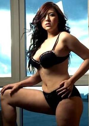 Ara Mina Sex Nude Picture - Top 14 Most Seductive Photos of Ara Mina