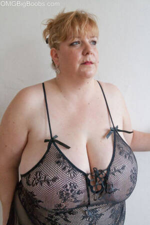 big boobs bbw mature tits - Mature BBW amateur lets huge tits pop out of lingerie - Pichunter