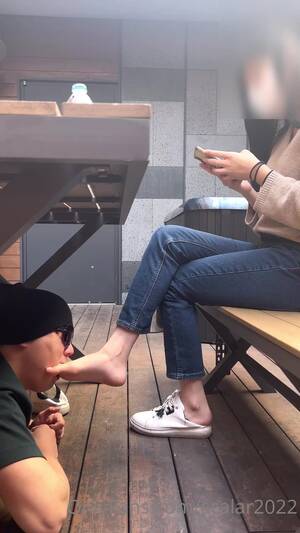 chinese foot worship - Chinese foot worship 2 - ThisVid.com em inglÃªs