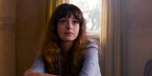Anne Hathaway Porn Lesbian - Anne Hathaway Causes Monster-Sized Chaos in New Trailer for Nacho  Vigalondo's 'Colossal'