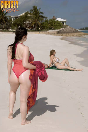 milf lesbian beach sex - Two natural busty women meet to have sizzling lesbian sex on the beach -  PornPics.com