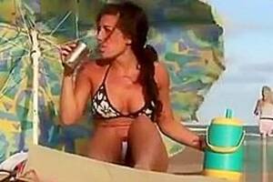 bubble butt brazilian beach sex - Bubble butt Brazilian chick in a sexy bikini at the beach, watch free porn  video, HD