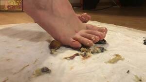 Madagascar Porn Barefoot - AZRTMG â€“ Melody's Barefoot Roach Massacre - EVERYGIRL CRUSH