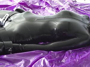bondage latex rubber gummi - Free Latex Catsuit Bondage Porn Videos (400) - Tubesafari.com