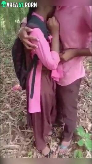 indian couple fuck outdoor - Indian couple is so horny that will have sex even being caught | AREA51.PORN