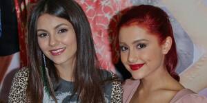 Ariana Grande Victoria Justice Sex - Victoria Justice Says Ariana Grande Feud Isn't \
