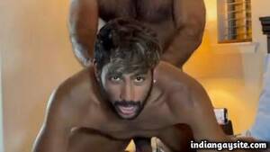 Hot Gay Men Fucking - Indian gay fucking porn video of wild guys - Indian Gay Site