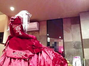 Ball Gown Blowjob - Red and yellow dress suck off under | xHamster