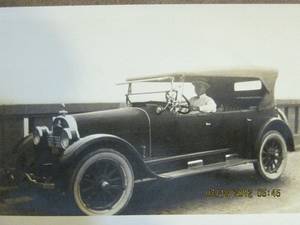 1920s Vintage Car - Original Vintage Photograph 1920's30's Automobile by bellesgirl, $2.75 I  wonder if this is