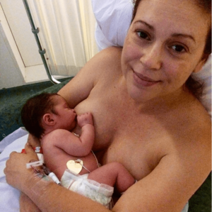 alyssa milano - Alyssa Milano Proves Breastfeeding is Beautiful With Intimate #WBW Post! -  Life & Style