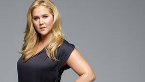 Amy Schumer Blowjob - Amy Schumer Show Not Cancelled but on Break, She Says