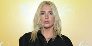Kesha Porn Real - Kesha Posed Nude In A Stream In New IG Photo To Promote Her Album