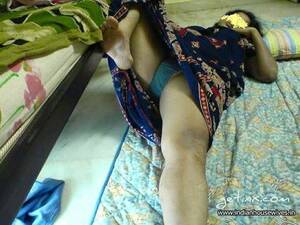 Desi Aunt Wet Panties Porn - Desi south Indian aunty in home nighty up skirt panty flashing indian aunty  exposed pics â€“ Sutra X