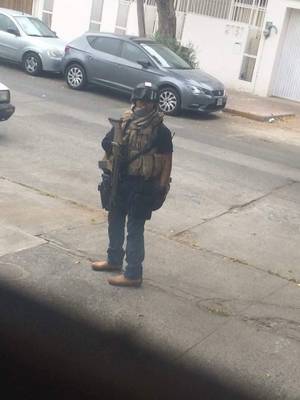 Mexican Military Porn - Mexican Army SF operator with civilian clothes the photo was taken during  the capture of an Cartel HVT 2015 (720 960)