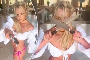 britney spears xxx cartoon - Britney Spears blasts fans who called cops after knife dance