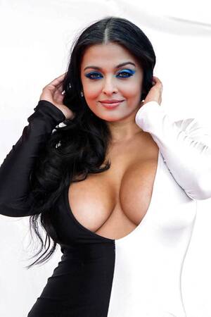 naked aishwarya rai nude - Pin by Singgaboldaveere on deepu | Actress aishwarya rai, Celebrities, Aishwarya  rai
