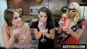 Lesbian Divorce - Lesbians celebrate divorce - XVIDEOS.COM