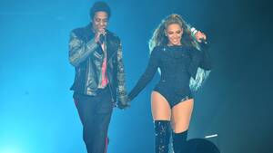 Celebrity Porn Beyonce Knowles - Beyonce and Jay Z Pose Nude in New Tour Book Pics