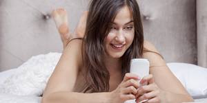 Amateur Women Watching Porn - How to safely browse porn on your smartphone