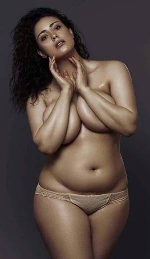 curvy indian models nude - Glamorous Plus size Hollywood Celebrities photo shoot at the hot sun beach.  Plus Size Celebs