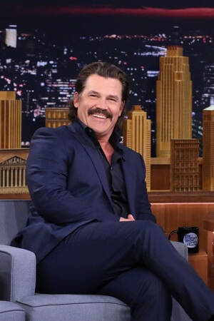 Jimmy Fallon Porn - Jimmy Fallon Shaves Josh Brolin's Mustache on 'The Tonight Show' â€” See the  Video! - Closer Weekly | Closer Weekly
