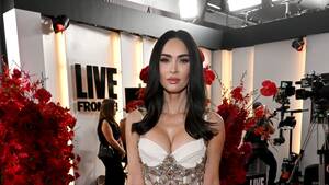 Model Megan Fox Porn - Megan Fox wore a naked dress on the cover of Sports Illustrated