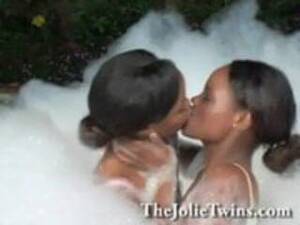 Jolie Twins Lesbian - Twins and porn: 2 times more happiness with twins