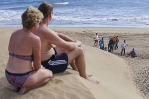 canary islands nude beach sex - Ebola crisis: Boat of west African migrants sparks scare on Gran Canaria  nudist beach | The Independent | The Independent