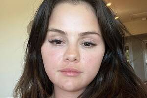 Miley Cyrus Cowgirl Porn - Respons Album Miley Cyrus, Selena Gomez Unggah Selfie Tanpa Makeup
