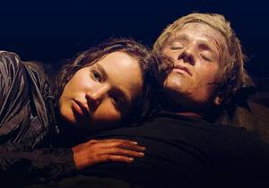 Katniss Having Sex Porn - This is why The Hunger Games: Mockingjay Part 2 didn't have a Katniss/Peeta  sex scene | Metro News
