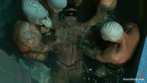 Drown - Drown fetish: Bodybuilder is drowned - ThisVid.com