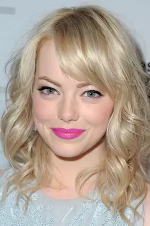 Emma Stone Bangs Porns - Emma Stone Birthday Young Beauty Looks Over The Years
