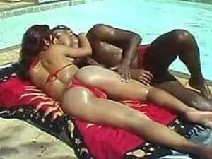 interracial pool sex - Interracial Sex By A Pool : XXXBunker.com Porn Tube