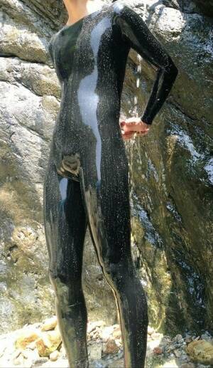 Gay Wetsuit Porn - I wore latex wetsuit. But now people think im gay. How to solve this  problem? - Sexuality