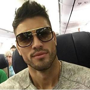 Eel Gay Porn - GayVideoMedia