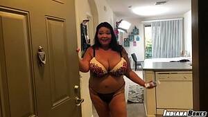 Asian Bbw Seduce - Mom seduces worker - XNXX.COM