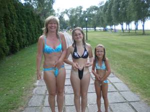 Darknet Porn - Most child porn stars follow in Mom's footsteps