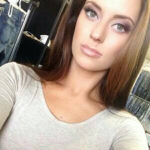 Hannah Stockings Porn - Pretty ! | Hannah stocking, Fashion, Women