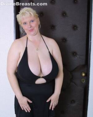 chubby funbags - Chubby amateur babe letting her gigantic funbags loose Porn Pictures, XXX  Photos, Sex Images #2707018 - PICTOA