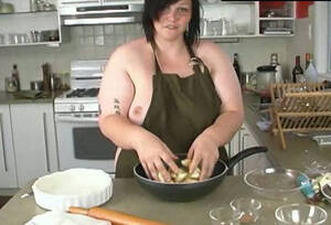 chubby nude cooking - Fat BBW cook bakes apple pie in the kitchen half naked - AnySex.com Video