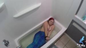 Mermaid Blowjob - Mermaid blowjob in bathtub