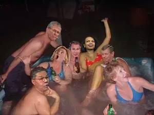 folks party in hot tub - Sandiegospaandpatio.com