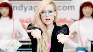Avril Lavigne Sex Porn - Avril Lavigne's Hello Kitty video pulled amid criticism | CBC News