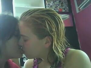 amature lesbian porn kissing - Amateur lesbian kissing in webcam | xHamster